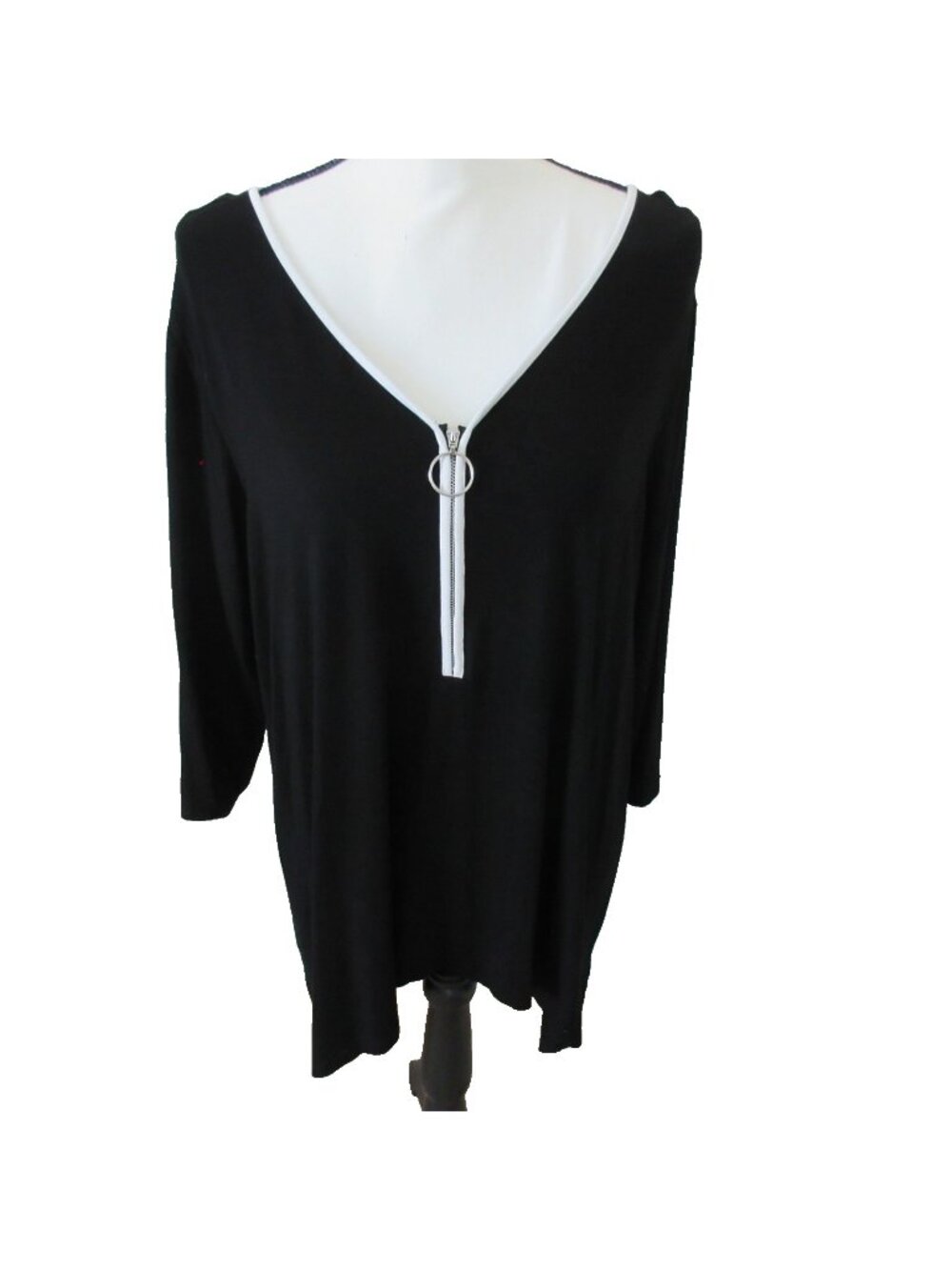 Cable and Gauge Women’s 2X Zippered Top 3/4 Sleeves Black w/White Trim
